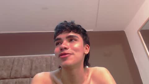 Snapshot of joecollins_ chatting on September 20, 11:16 pm joecollins_ online show from September 20, 11:16 pm