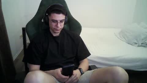 joha244 online show from April 1, 6:05 pm