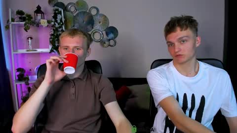 John online show from April 6, 12:39 pm