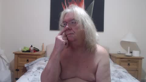 Snapshot of john_little_one chatting on December 30, 9:59 am JOHN online show from December 30, 9:59 am