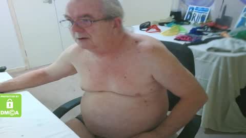 Snapshot of john_little_one chatting on February 25, 9:13 pm JOHN online show from February 25, 9:13 pm