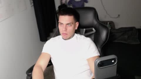 JAXX online show from April 1, 2:02 am