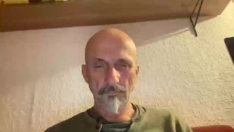 SeriousCurious online show from May 5, 9:26 pm