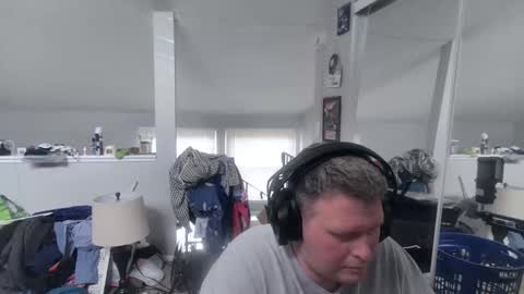 johnfernandez784 online show from June 6, 5:19 pm