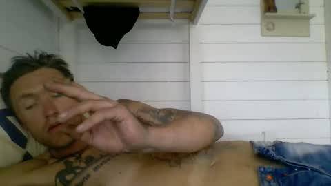 johngiaver3 online show from May 1, 10:29 am