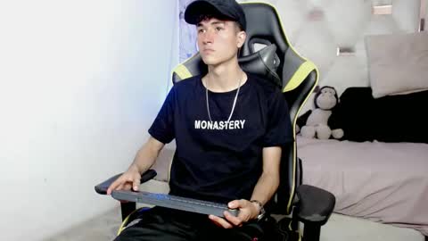 johnny_cagee online show from January 12, 3:21 am