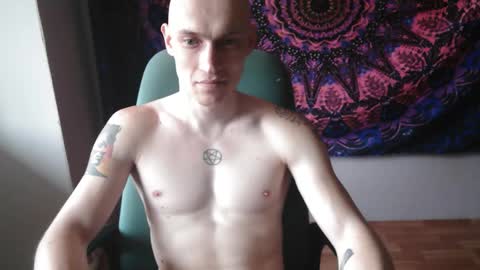 Snapshot of johnny_positive chatting on October 9, 9:58 am Johnny online show from October 9, 9:58 am