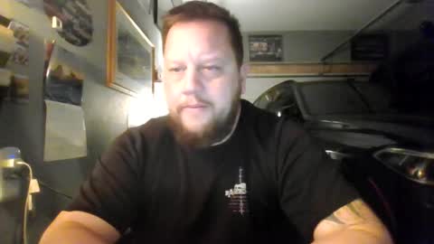 Snapshot of johnnydub3685 chatting on March 3, 1:04 pm johnnydub3685 online show from March 3, 1:04 pm