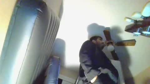 johnnyemonleos online show from June 1, 2:56 am