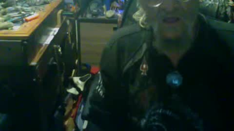 johnnyshung1 online show from November 3, 7:15 pm