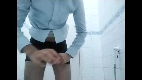 johnpop9090 online show from April 2, 9:06 am