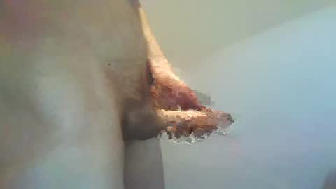 johnv_32 online show from May 1, 5:26 pm