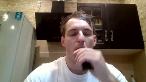 johny27 online show from December 23, 9:16 am