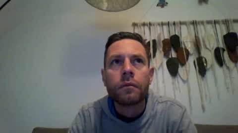 jojo19844 online show from December 22, 5:48 am