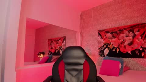 Jonas  online show from October 21, 10:34 pm