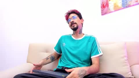 jonathan_sinn online show from May 27, 3:47 am