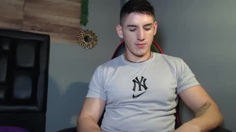 jonathancast08 online show from February 6, 11:48 pm