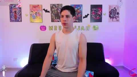 Instagram jonathanfit14 online show from November 4, 10:55 pm