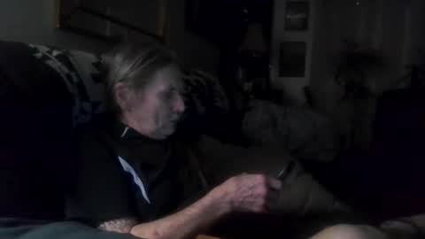 Jonelvis123456 online show from February 15, 1:19 pm