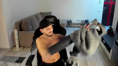 jonnyporn1 online show from January 6, 4:11 pm