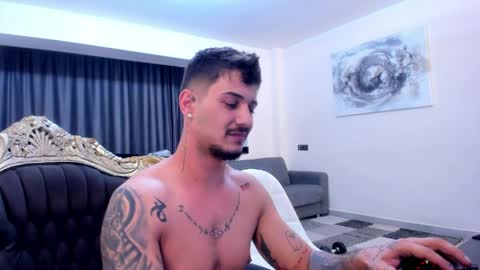 jonnyporn1 online show from April 5, 8:27 pm