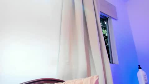 JordanParis online show from November 14, 8:54 pm