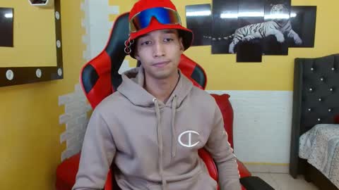 jose_sexycumm online show from September 19, 8:41 pm