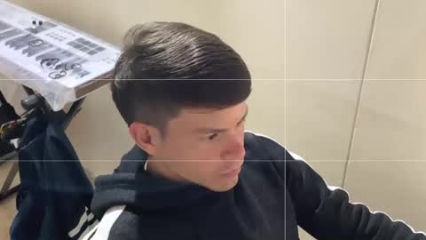 Nicolas online show from April 15, 7:03 pm