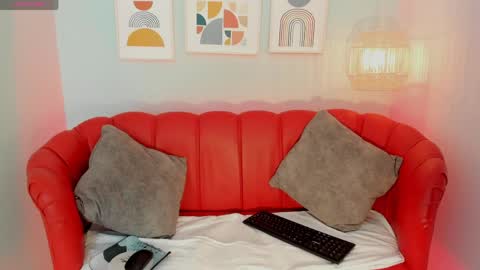 Jostyn Rous online show from April 8, 12:47 pm