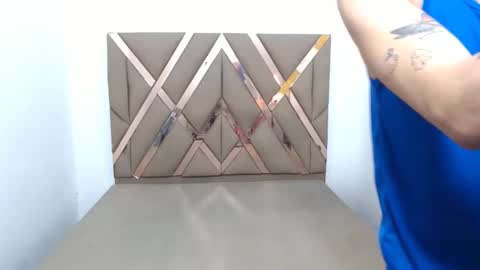 josue_linares online show from February 15, 3:57 am