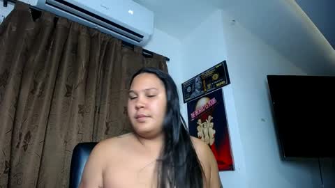 INDEPENDENT MODEL online show from April 7, 2:00 am