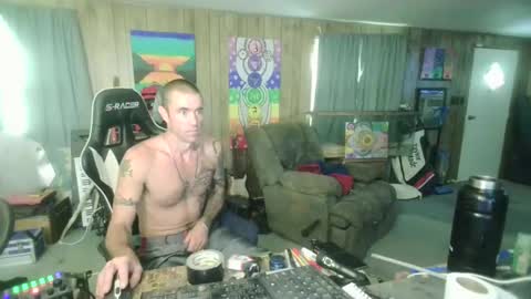 jrizzle1111 online show from October 10, 1:38 pm