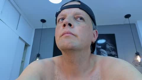 JUAN  online show from April 8, 9:45 pm