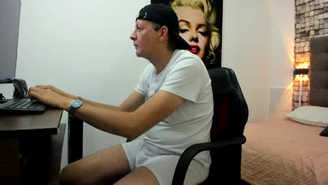 JUAN  online show from April 1, 11:34 am