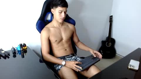 Snapshot of juan_da01 chatting on December 14, 2:23 am JuanDa online show from December 14, 2:23 am