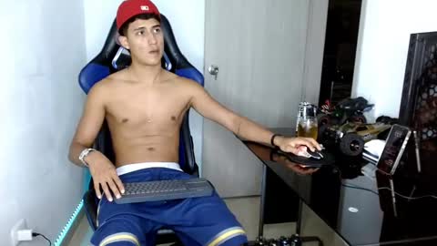 Snapshot of juan_da01 chatting on March 5, 12:27 am JuanDa online show from March 5, 12:27 am