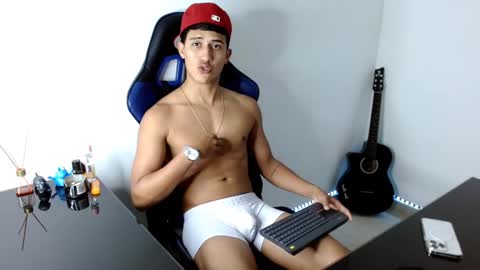 Snapshot of juan_da01 chatting on January 10, 2:35 am JuanDa online show from January 10, 2:35 am