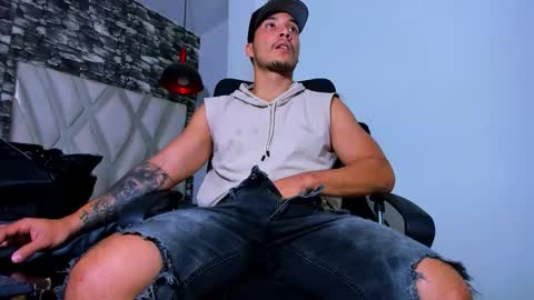 juan_jsmith online show from March 3, 4:36 pm