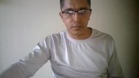 juanearth1 online show from July 3, 12:17 am