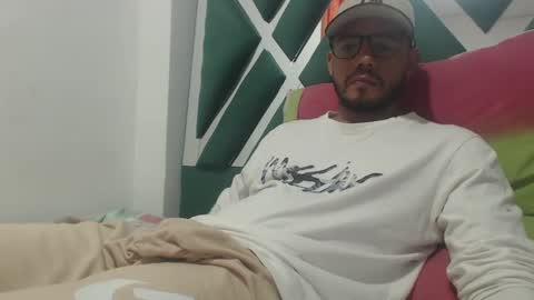 juanfe_style online show from October 12, 5:45 am