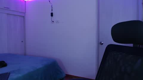 juanmres online show from April 1, 2:36 pm