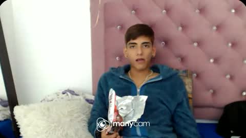 Snapshot of juanse1045panda chatting on September 19, 5:41 am juanse1045panda online show from September 19, 5:41 am