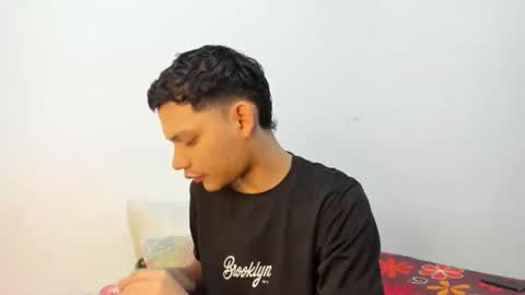 juansuarez204 online show from September 16, 10:43 pm