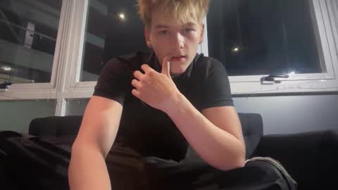 juanswaga online show from April 9, 11:44 pm