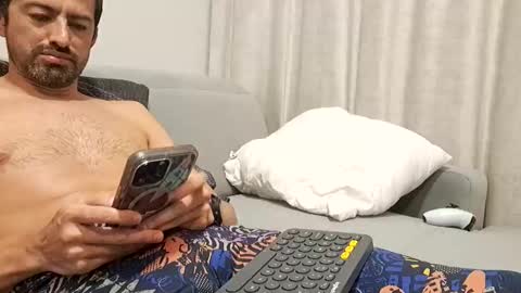 juanxxxo_ online show from April 18, 7:04 pm