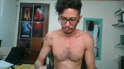 Snapshot of julfigo chatting on December 24, 12:00 pm Julfigo online show from December 24, 12:00 pm
