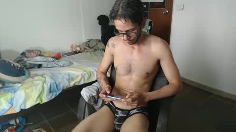 Julfigo online show from April 18, 7:07 pm