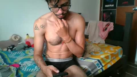 Snapshot of julfigo chatting on December 28, 1:29 pm Julfigo online show from December 28, 1:29 pm