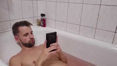 Snapshot of julia_official chatting on October 18, 9:09 pm Julia  Adam online show from October 18, 9:09 pm