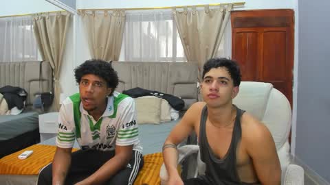 Snapshot of julian_billy chatting on December 12, 7:48 pm julian billy online show from December 12, 7:48 pm